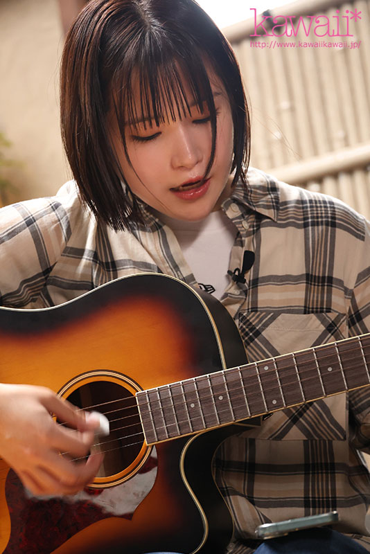 AV女優溝端戀